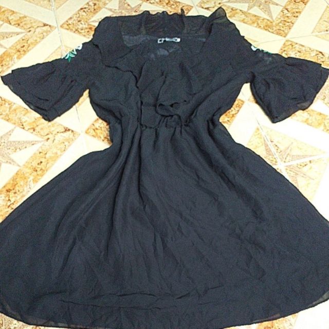 Đầm nguyễn khánh loan . 220k