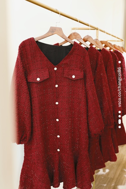Đầm dạ tweed đuôi cá đính ngọc, dáng suông rộng bầu bí mặc thoái mái xinh | BigBuy360 - bigbuy360.vn