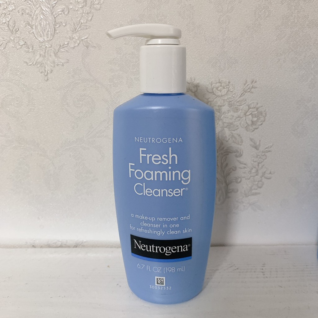 Sữa Rửa Mặt tạo bọt Tẩy Trang Neutrogena Fresh Foaming Cleanser
