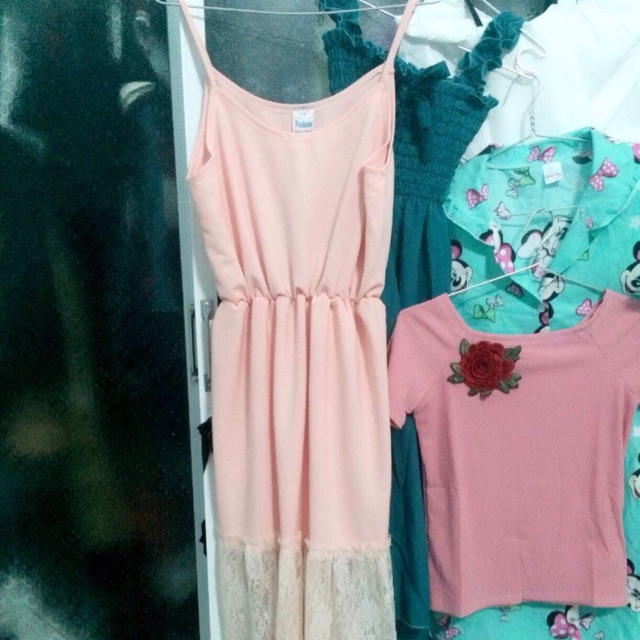 Đầm váy ren các loại..