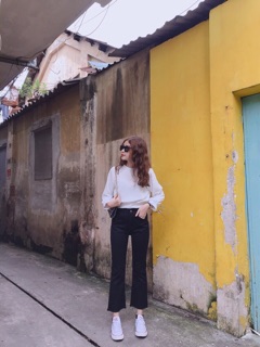 Quần skinny loe đen