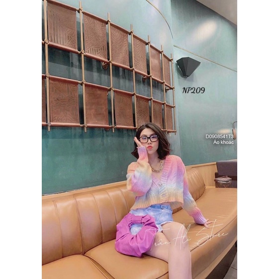 Áo khoác len croptop loang màu cầu vồng cổ V dài tay bo gài 3 nút TT0908