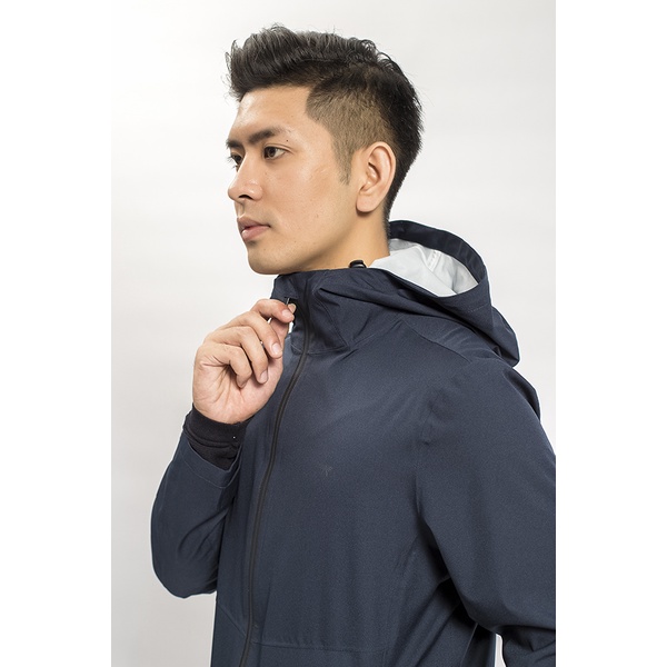 Áo khoác gió Jacket Nam 1 lớp Aristino AJK005W8 chống nước dáng Regular fit mũ liền túi xẻ 2 bênAJK005W8