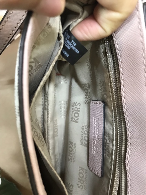 Túi Michael Kors Logo