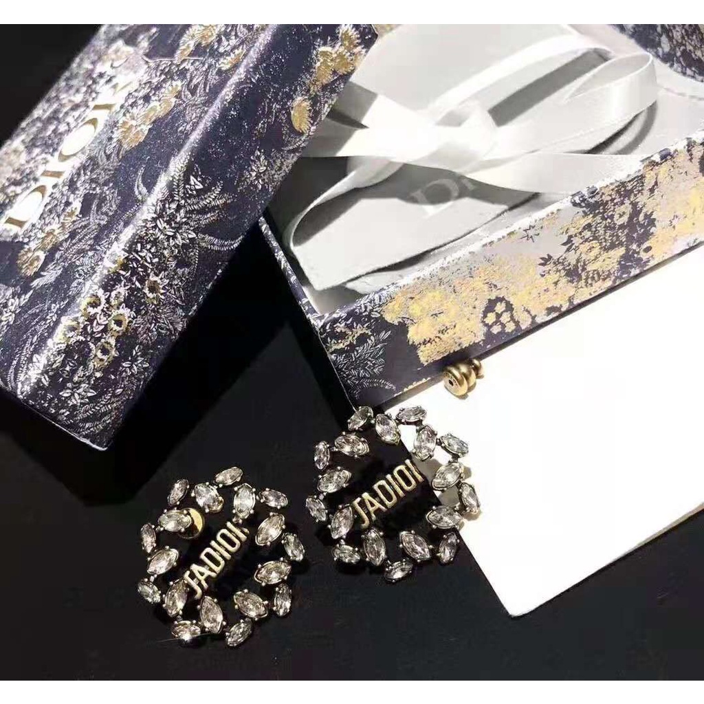 Bông tai thương hiệu CD Ja Dior mặt tròn đính đá TB422 TOBI STORE