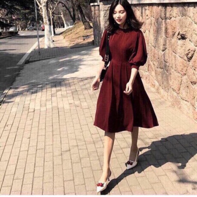 Váy nhung đỏ công chúa phải gọi là siêu phẩm mn ơi , chất đẹp kinh khủng , lên fom k soang choảnh gì e cũng chịu ,iu cực
