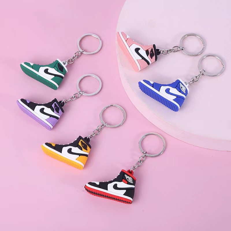 Móc khóa cute giày Sneaker chất liệu Silicon cao cấp nhiều mẫu hot dùng làm móc treo chìa khóa hoặc balo