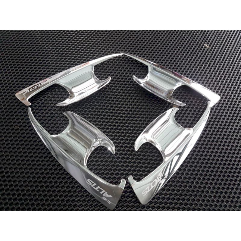 HÕM CỬA ALTIS 2016-2018