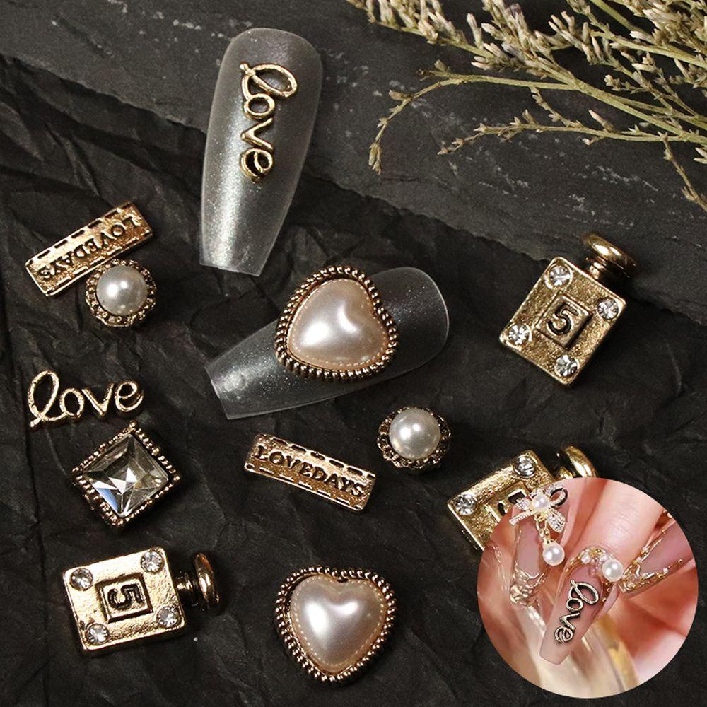 Phụ Kiện Trang Trí Móng Tay Nghệ Thuật Bằng Hợp Kim Đồng Hình Trái Tim Màu Sắc 3D