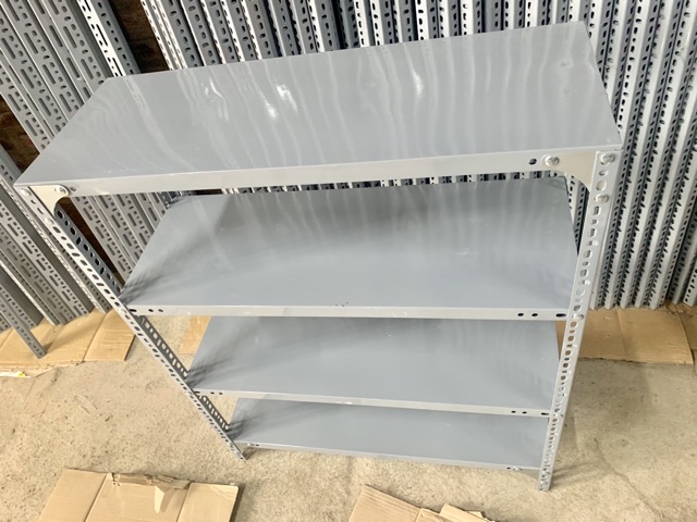 Kệ sắt v lỗ 4 tầng dài 80 rộng 30 cao 150