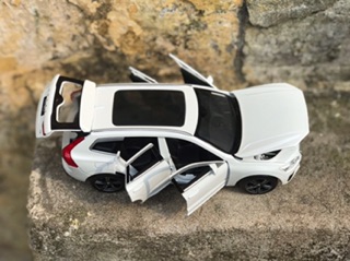 Volvo XC60 1:32- JK
