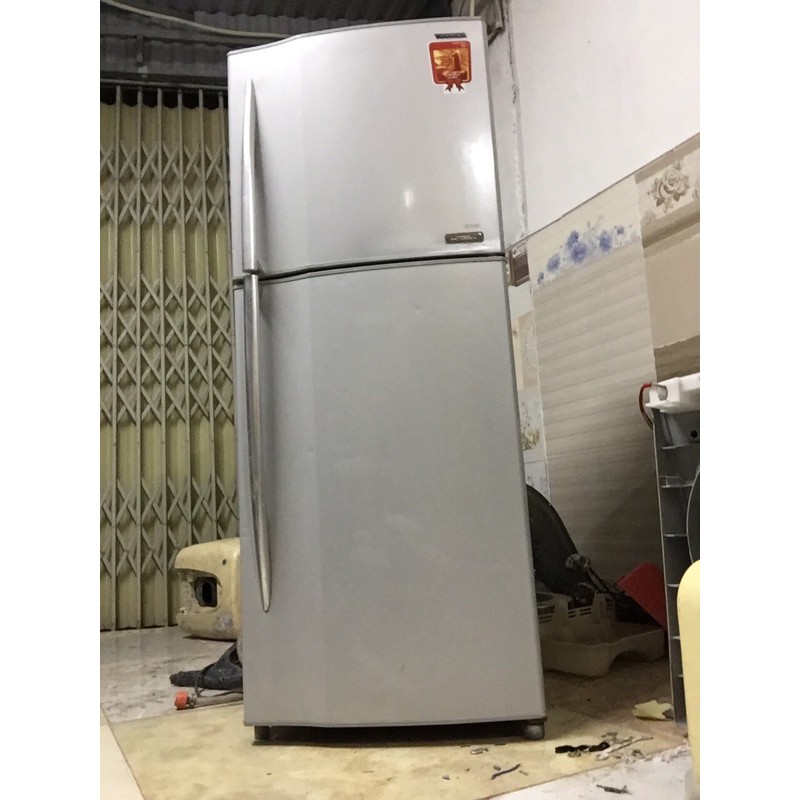 tủ lạnh toshiba 200l