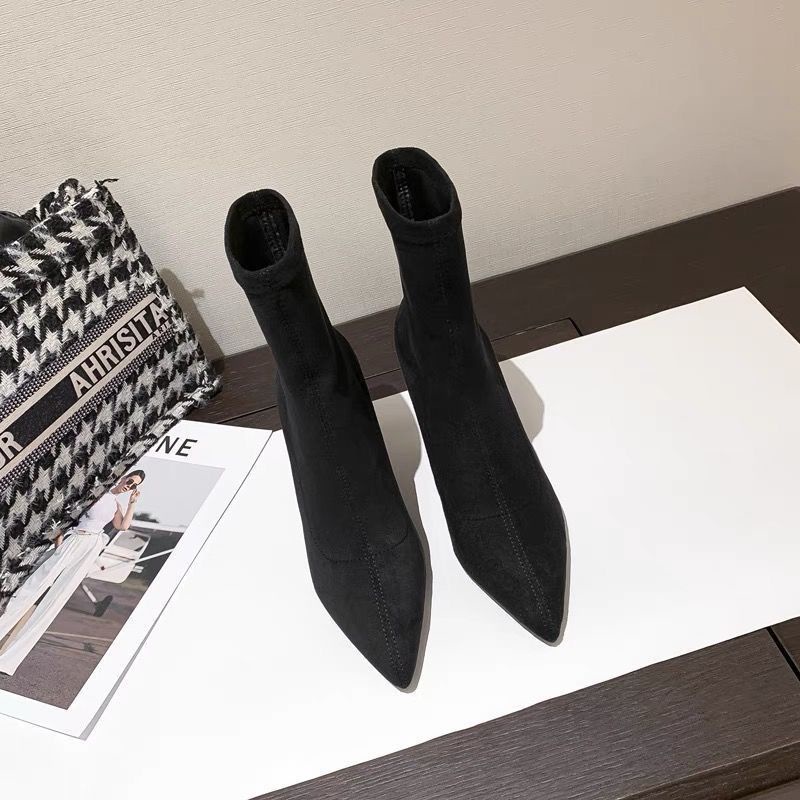 Giày Bốt Cao Gót Da Lộn Mũi Nhọn Màu Đen Thời Trang Thu Đông Cá Tính Cho Nữ