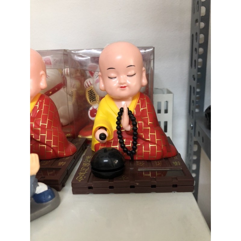 chưa tiểu gõ mõ chạy bằng năng lượng mặt trời