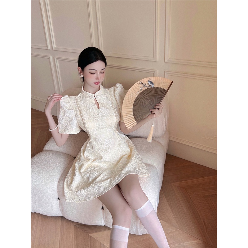 Đầm Váy Liền Xốp Dày Trắng Đen Nữ Thiết Kế Tay Bồng Dáng Chữ A Gắn Hạt Ngọc Nhựa Phù Hợp Ăn Tiệc Cưới Du Lịch Kỉ Yếu