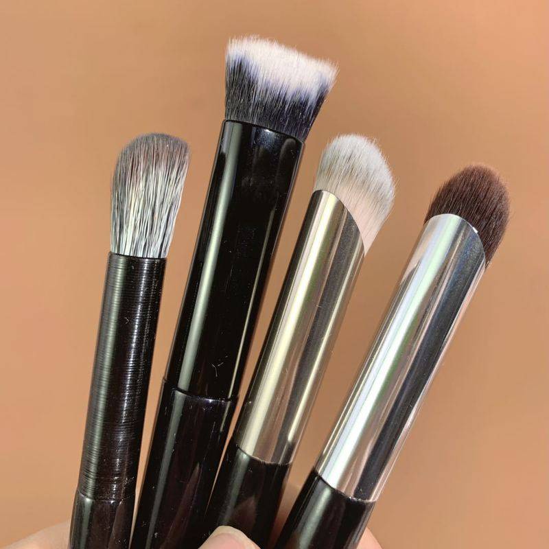 [Hàng mới về] Cọ trang điểm tán kem nền che khuyết điểm tiện lợi