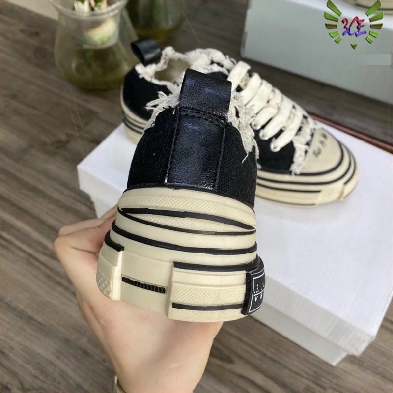 Giày thể thao nữ