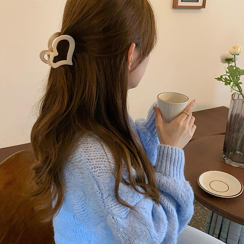Kẹp Tóc Móng Vuốt Hình Trái Tim Rỗng Kiểu Dáng Ngọt Ngào Dành Cho Nữ BACK2LIFE