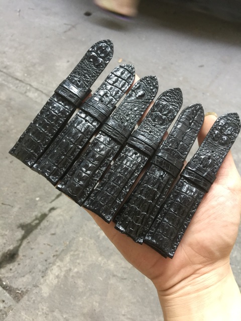 Dây da đồng hồ cá sấu nguyên con