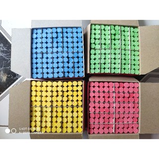 Phấn viết bảng ít bụi hộp nguyên màu như hình .hộp 100 viên