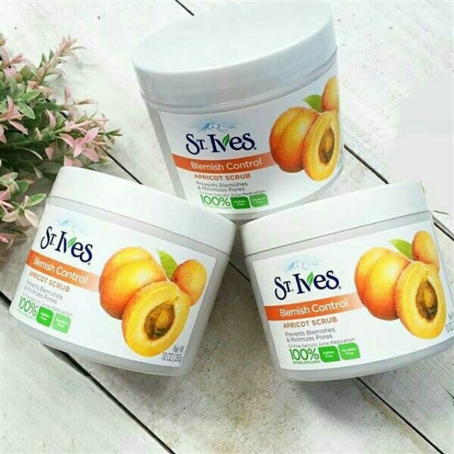 Kem tẩy tế bào chết dạng hũ St.Ives Fresh Skin Apricot Scrub 283gam