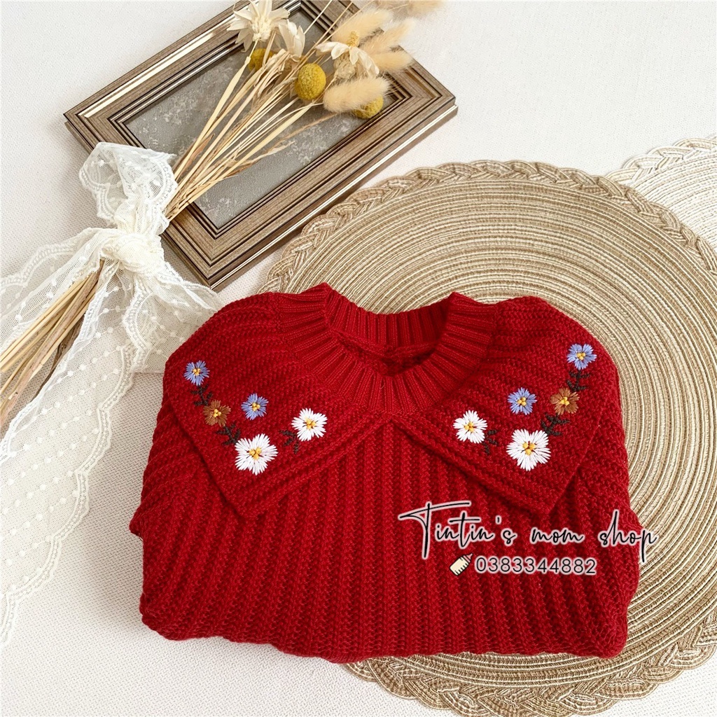 Váy len tăm đỏ cổ hoa thêu cho bé gái