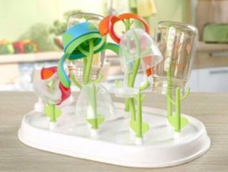 Giá úp bình sữa có nắp đậy cho bé