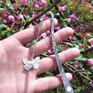 Bookmark dạ quang chặn sách
