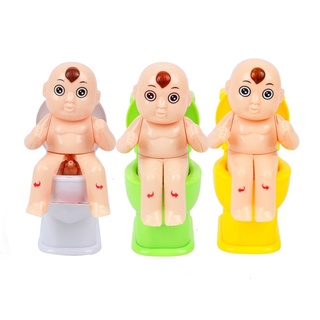 Đồ chơi cho các bạn trẻ cậu bé ngồi bồn cầu xịt nước