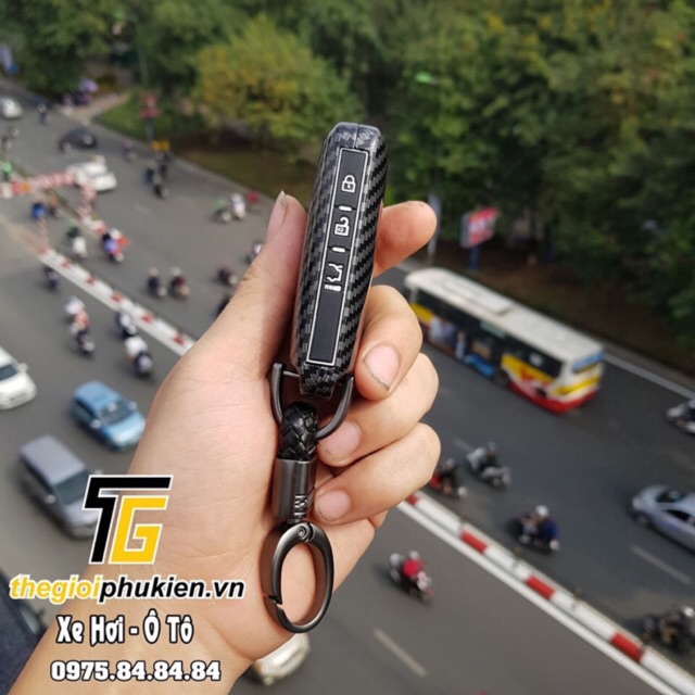 Ốp nhựa carbon, bọc bảo vệ chìa khóa xe Mazda 3 2020, Mazda 2, 3, 6, CX-5 kèm móc đeo INOX