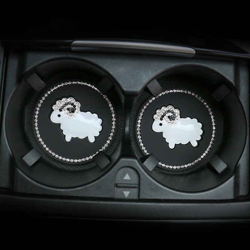 Lót hốc để nước trên xe ô tô - Trang trí nội thất ô tô - Trang trí nội thất ô tô