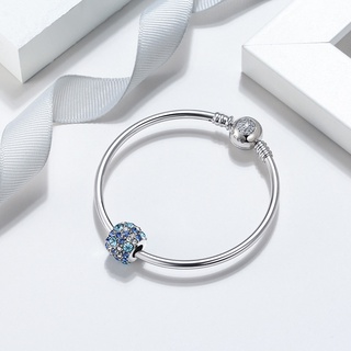 Vòng charm xỏ tròn đính đá (xanh dương đậm)