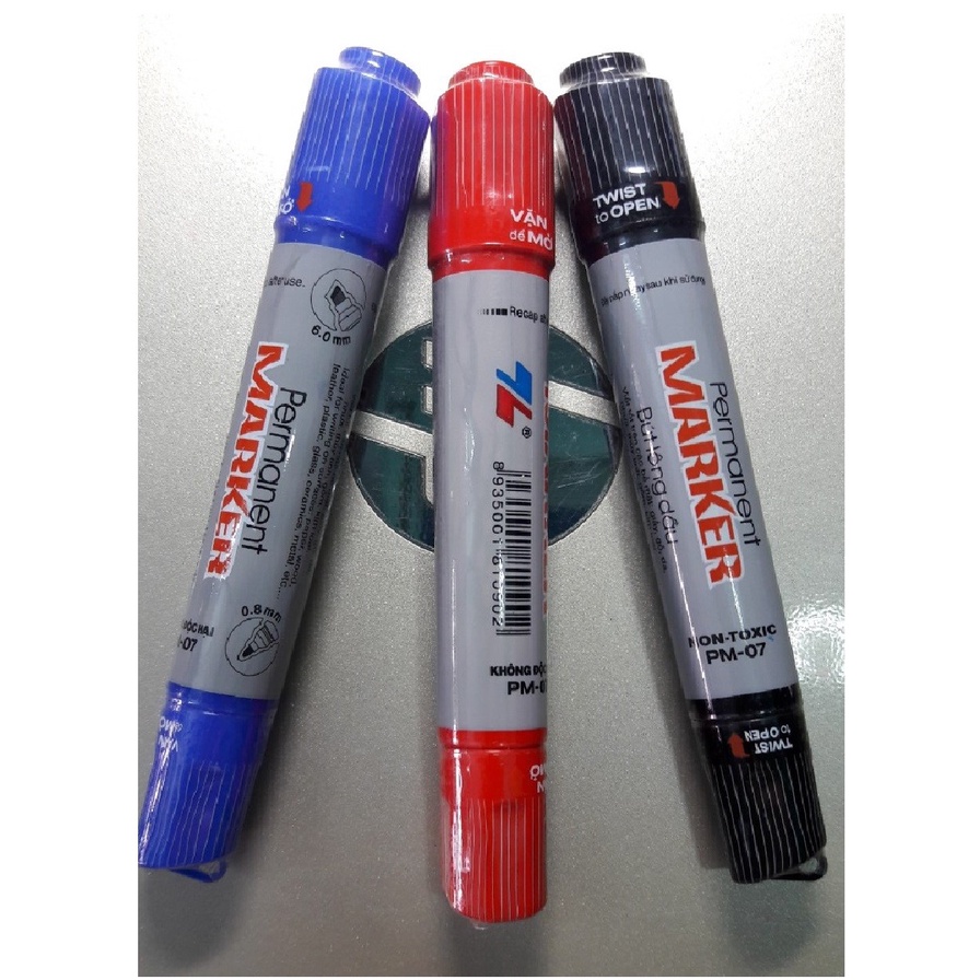Bút lông dầu 2 đầu TL PM-07 (xanh, đen, đỏ)  Độ bám dính của mực tốt trên các vật liệu phù hợp cho mọi đối tượng