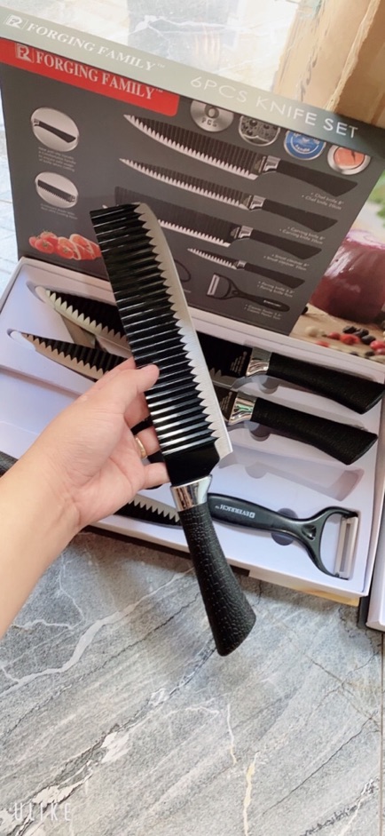 Bộ dao 6 món làm bằng thép không gỉ ( chuôi dao bọc nhựa da cao cấp)