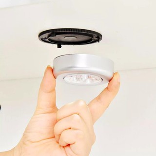 Đèn led 3 bóng lắp pin dán tường siêu sáng
