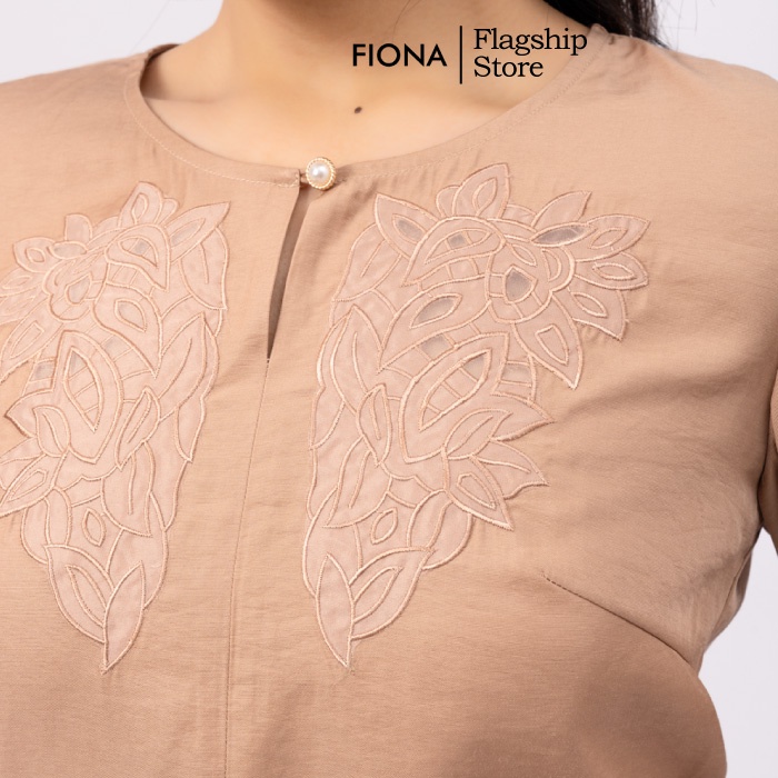 Áo sơ mi nữ tay lỡ, cổ tròn FIONA, sơ mi công sở thanh lịch, ngực thêu trang trí mã F550238