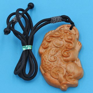 Mặt dây chuyền gỗ hoàng đàn khắc Tỳ hưu MG122