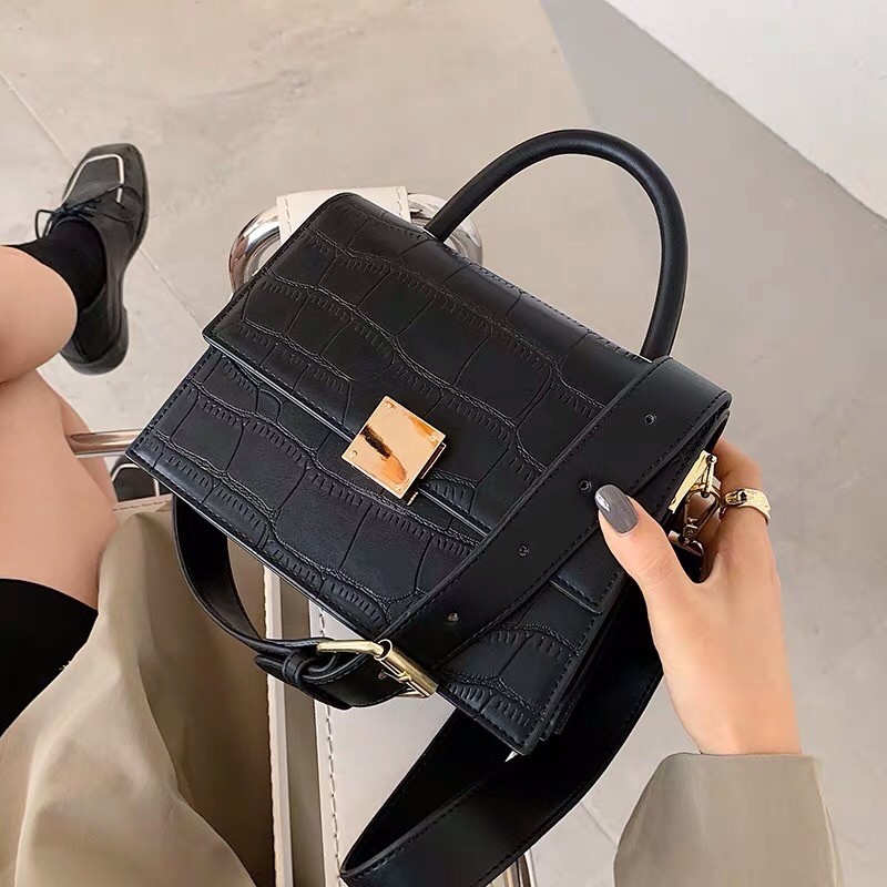 Túi xách khoá hộp vuông cao cấp - T002