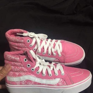 Giày thể thao nữ màu hot pink