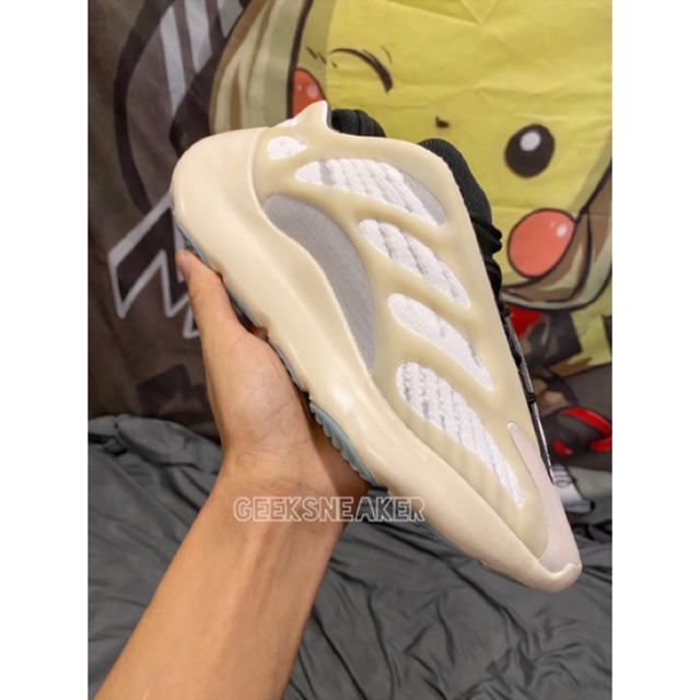 [GeekSneaker] Stock X + Giày Yeezy 700v3 Azeal [a862]