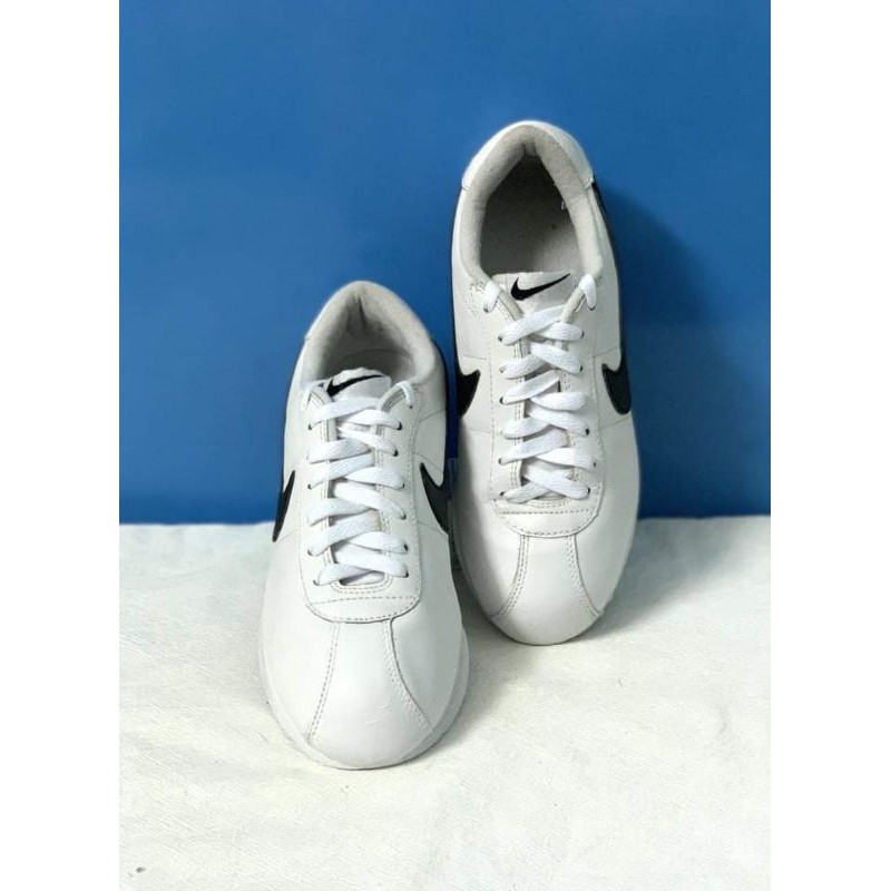 pass giày nike cortez size 38.5 (24cm) bao real ạ!