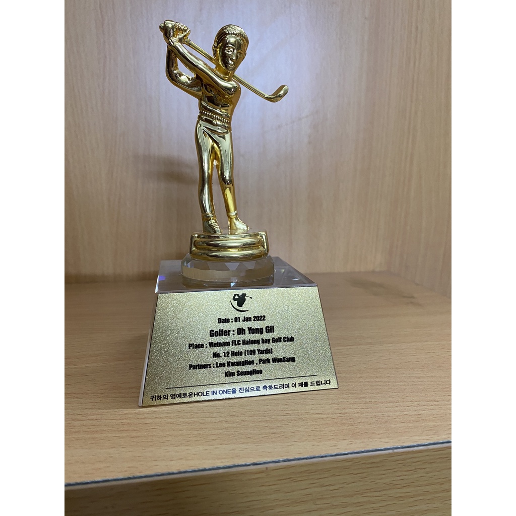 Cúp Thể Thao Golf Mạ Vàng