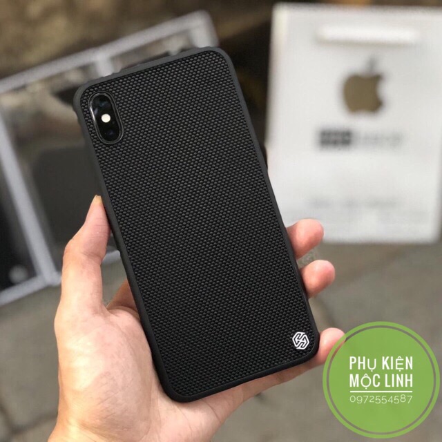 Ốp cao cấp Nillkin Textured vân carbon đen siêu mỏng iphone x xs xs mã 11 Pro 11 Pro Max