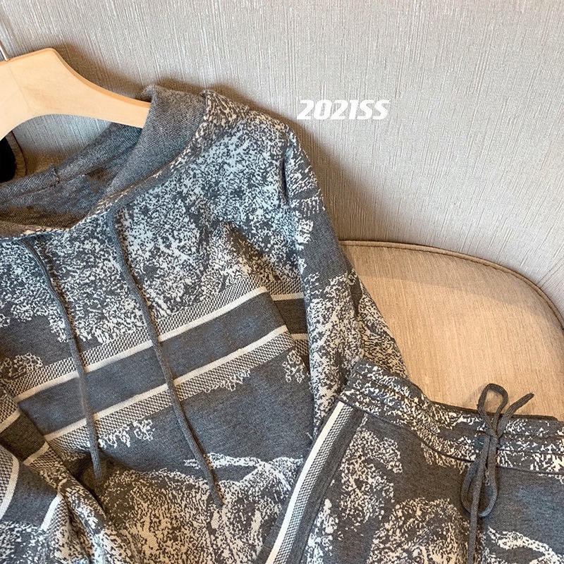 Set Áo hoodie dáng rộng in hình và Quần short thời trang xuân 2022 trẻ trung cho nữ