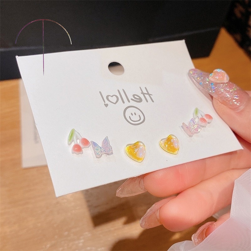 Set 6 Khuyên Tai Hình Hoa Tulip / Trái Tim / Bướm Bằng Nhựa Thời Trang Cho Nữ