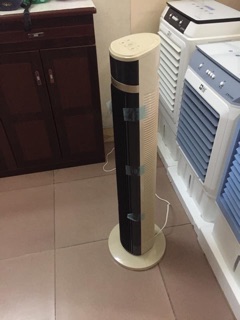 Quạt tháp Media đen