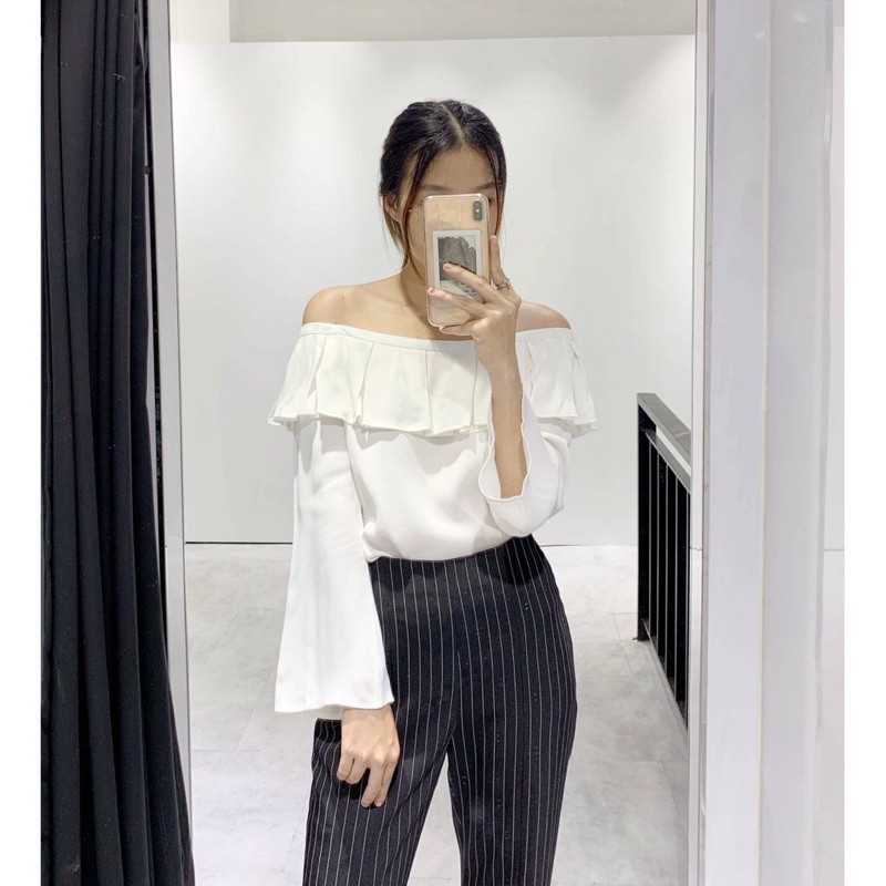Áo bẹt vai Dottie size S new with tag