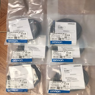 Cảm biến tiệm cận E2B-M18KS08-WP-C1