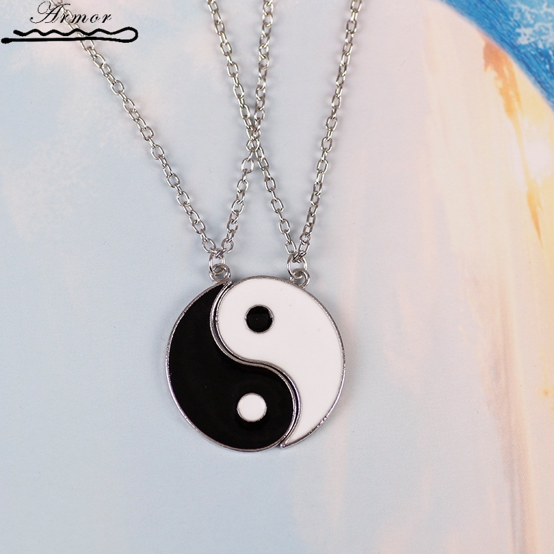 Set 2 Vòng cổ mặt hình bát quái màu trắng đen phong cách Trung Hoa