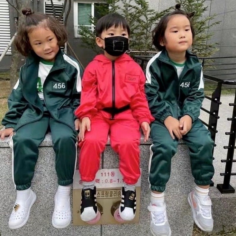 Áo liền quần cosplay Squid Game năng động thể thao cho bé